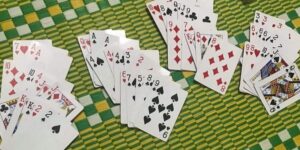 Cách chơi bài nói dối đơn giản dễ hiểu